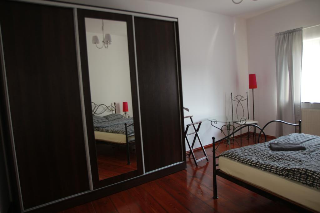 M&M Centrum Apartments พอซนาน ภายนอก รูปภาพ